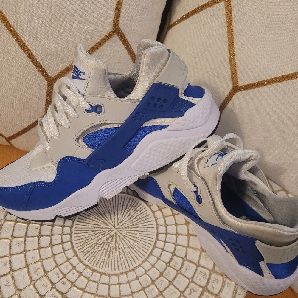 NIke Air Huarache Run DNA